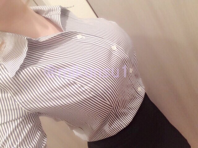 15d9d58933d35793d.jpg 75F 컵 여직원 보고 화가 풀렸는데 정상이냐?