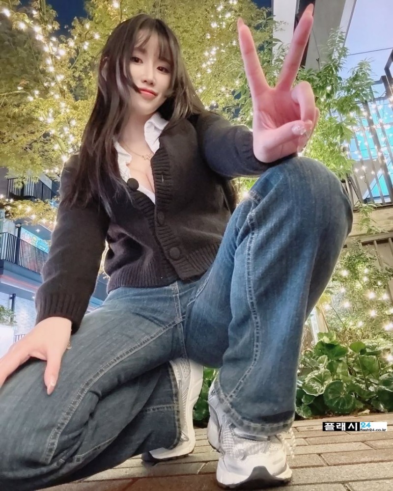 단추 푸는거 유난히 좋아하는 하리미