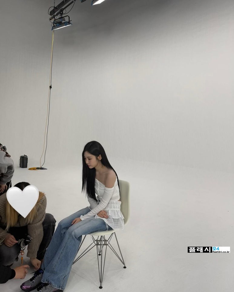 250501-Ningning-IG-2.jpg