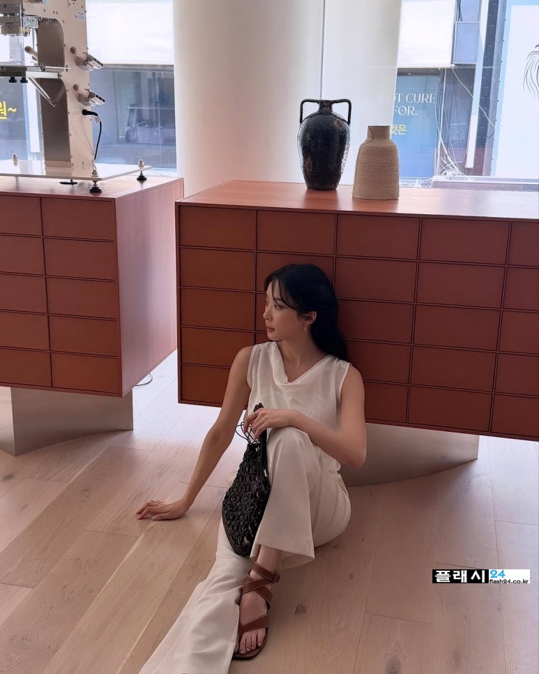 250625-LeeChungah-IG-3.jpg
