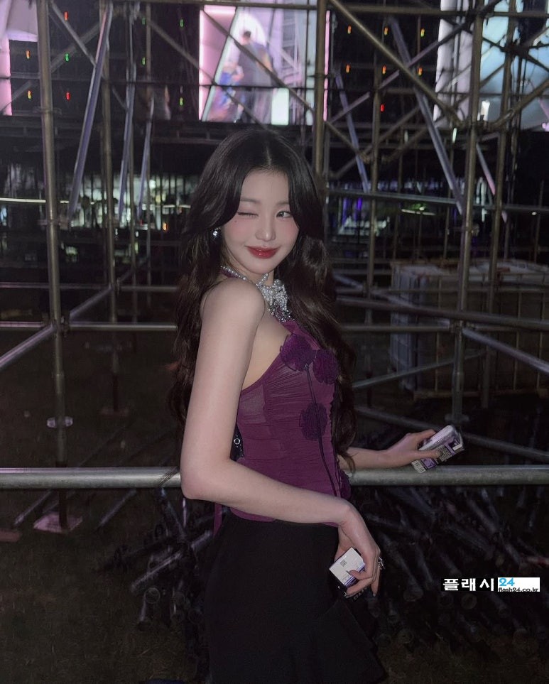 250501-Wonyoung-IG-14.jpg