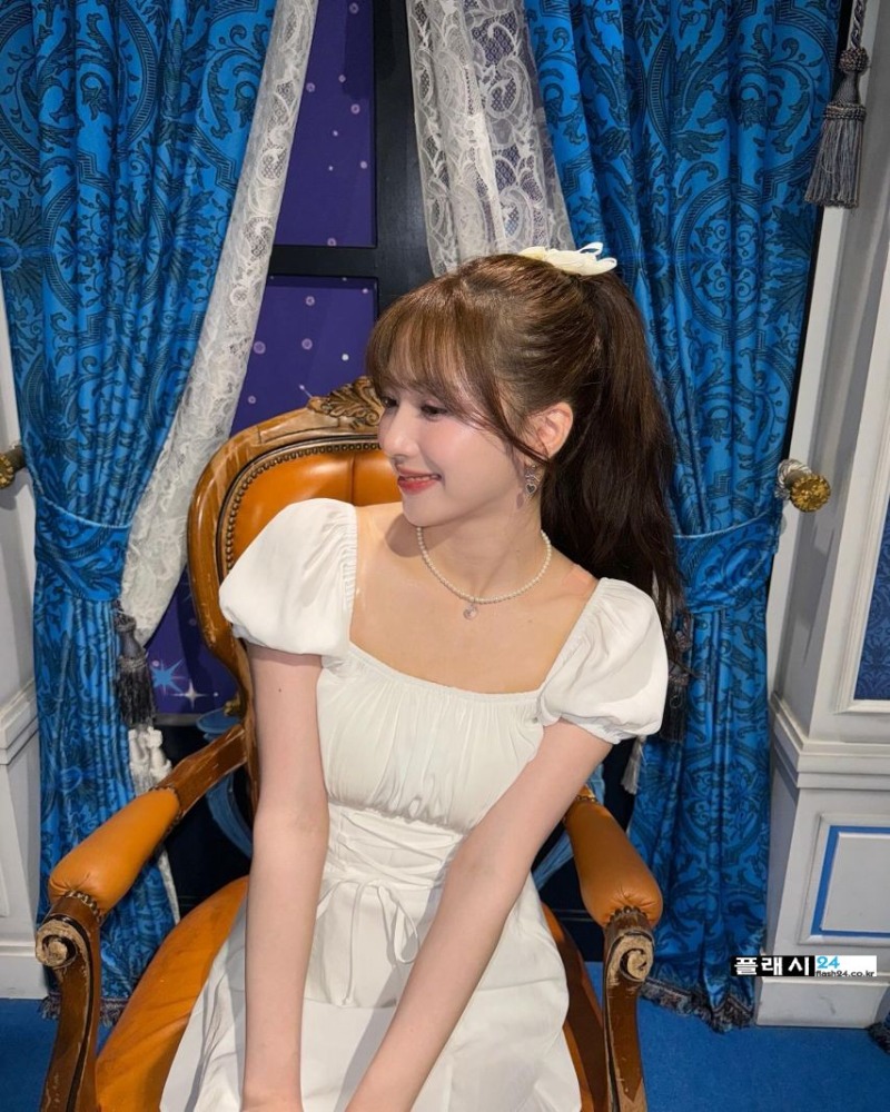 체리블렛 허지원 봉긋한 드레스