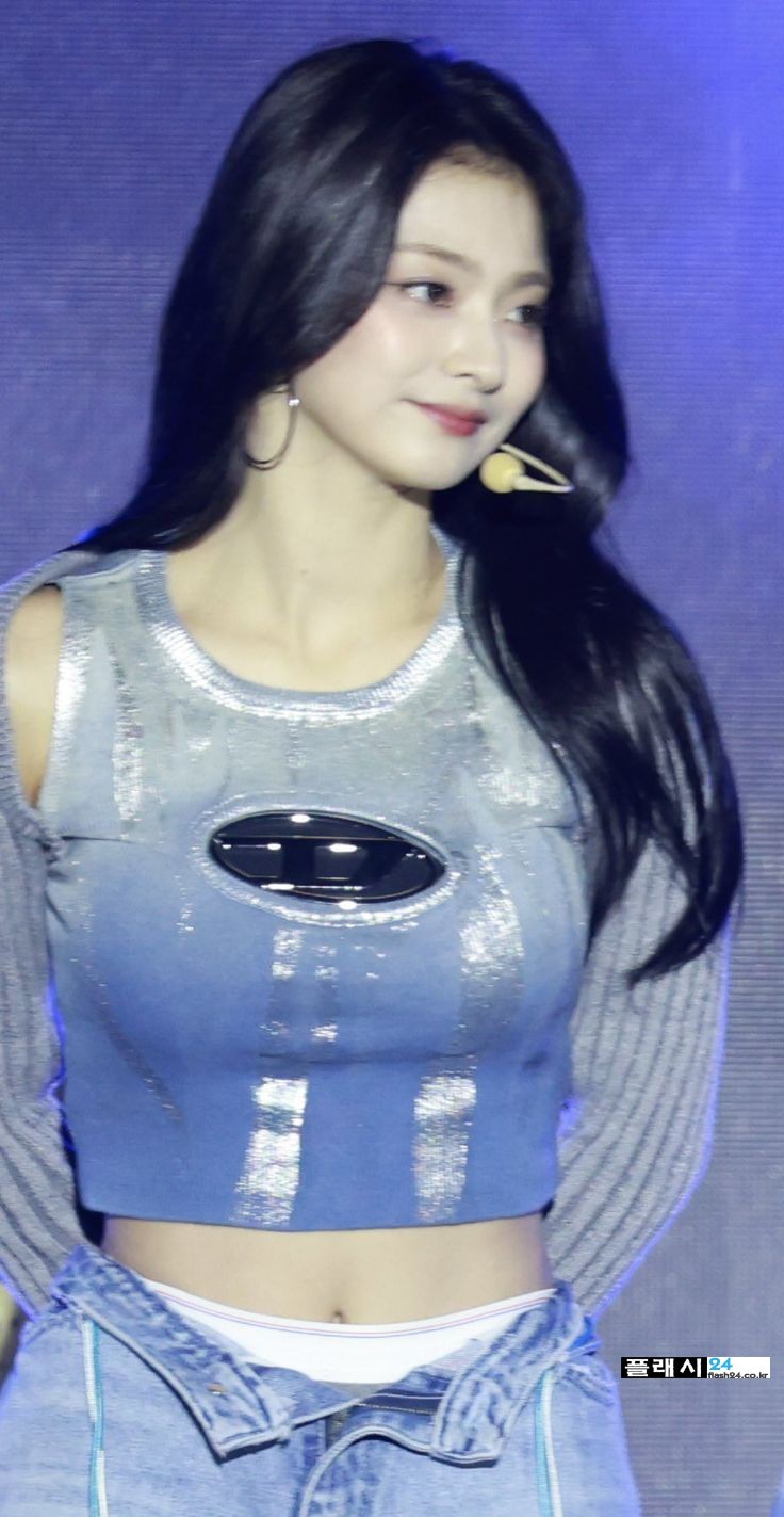 많이 올라온 프로미스나인 이나경