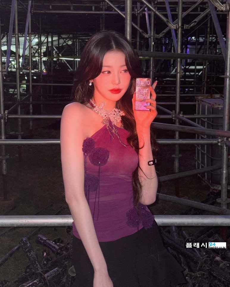 250501-Wonyoung-IG-13.jpg