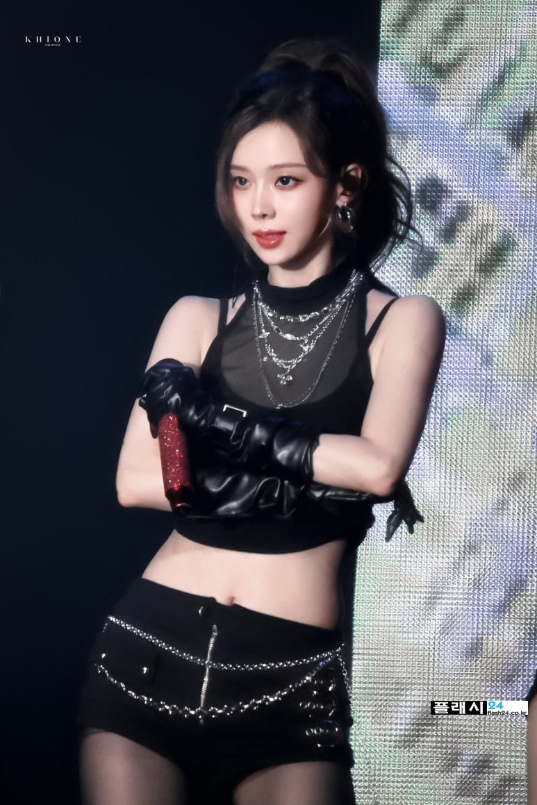 250427-Winter-at-2025-UTO-FEST-GIRLS-in-BangKok-4.jpg