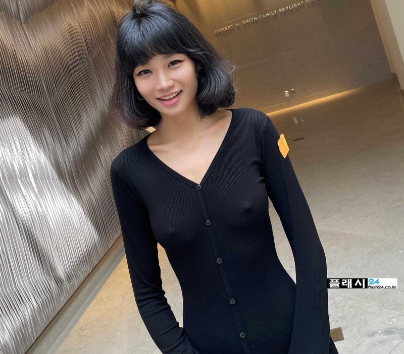 살짝 돌출된 이희은 사장님