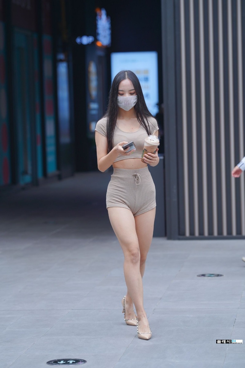 11dfd979a5236e2671f6de94f57baee8.jpg