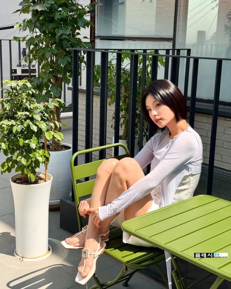 있지 예지 이자세 남자들이 자꾸 쳐다보지