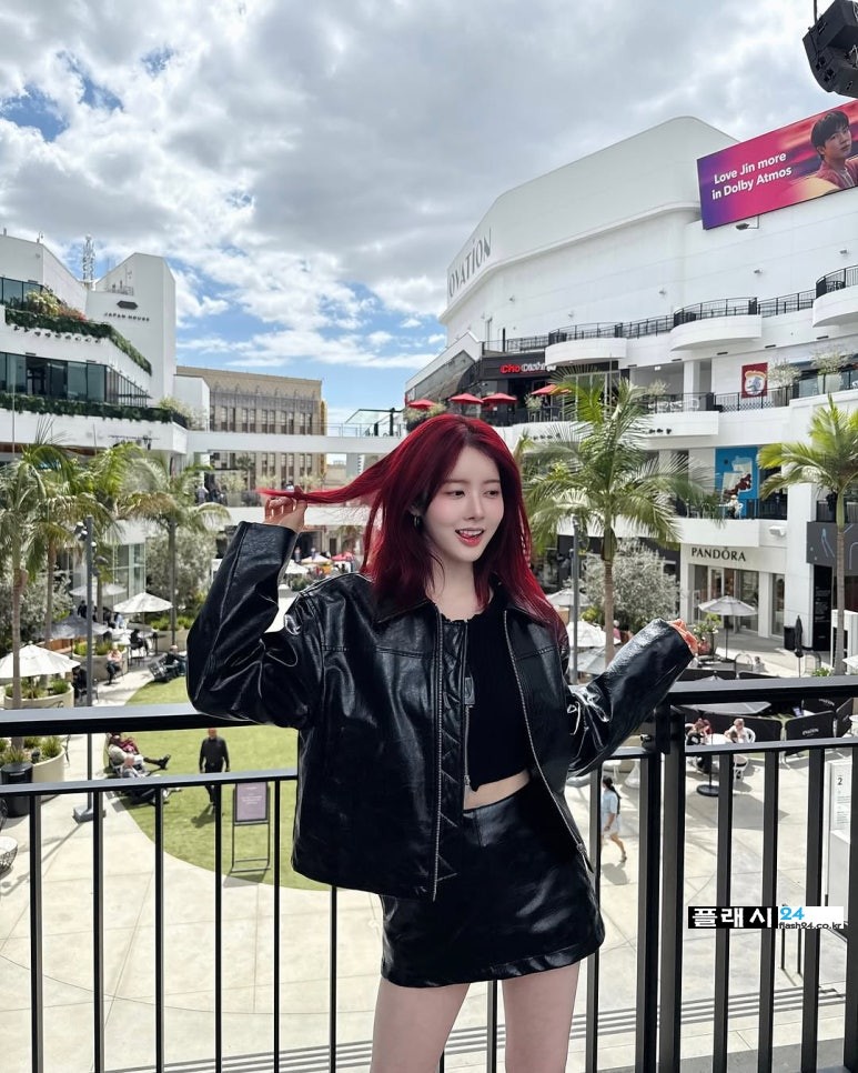 250425-Sieun-IG-3.jpg