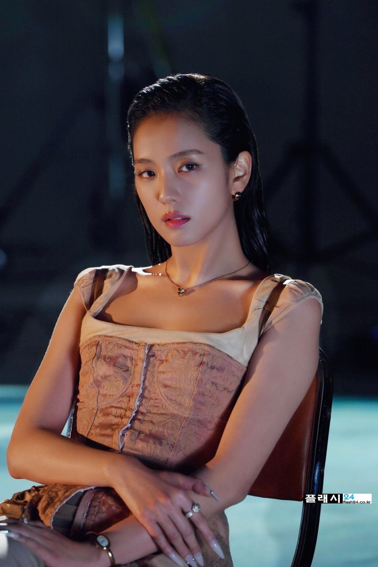 250428-Jisoo-APP-Billboard-Artist-Behind-1.jpg