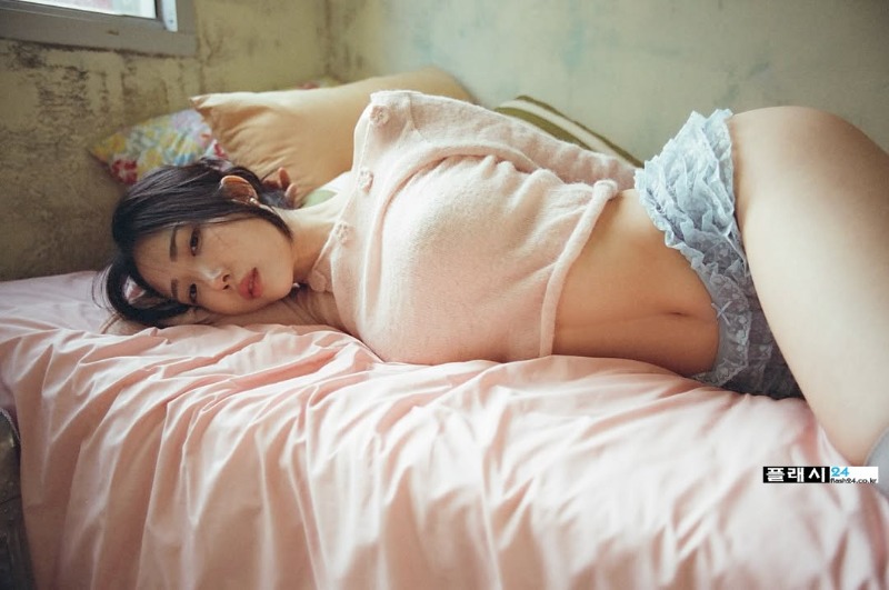 슴 핏줄로 유명한 처자의 다른 모습