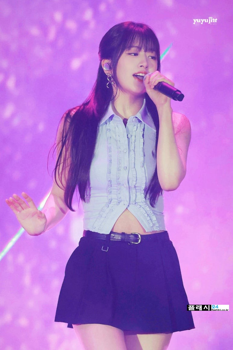 250504-AnYujin-at-LIV-Golf-Korea-Concert-19.jpg