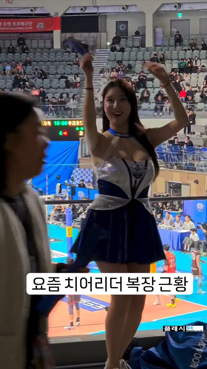250505-Taeyeon-IG-3.jpg
