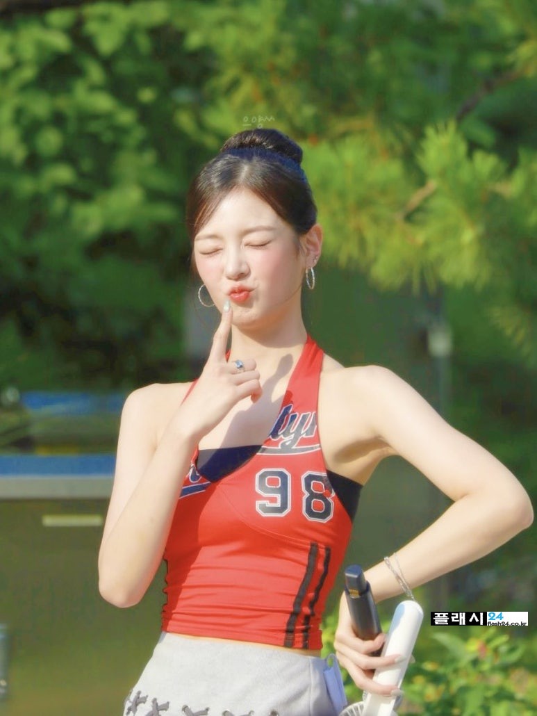 250614-Lia-at-MusicCore-MiniFanmeeting-6.jpg