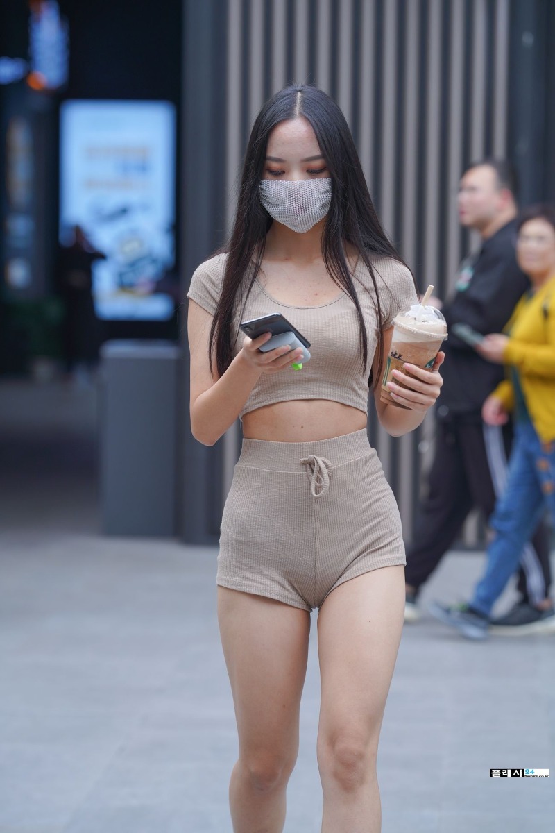 5681f35eb4e77c94695e94af6b4a2d9e.jpg