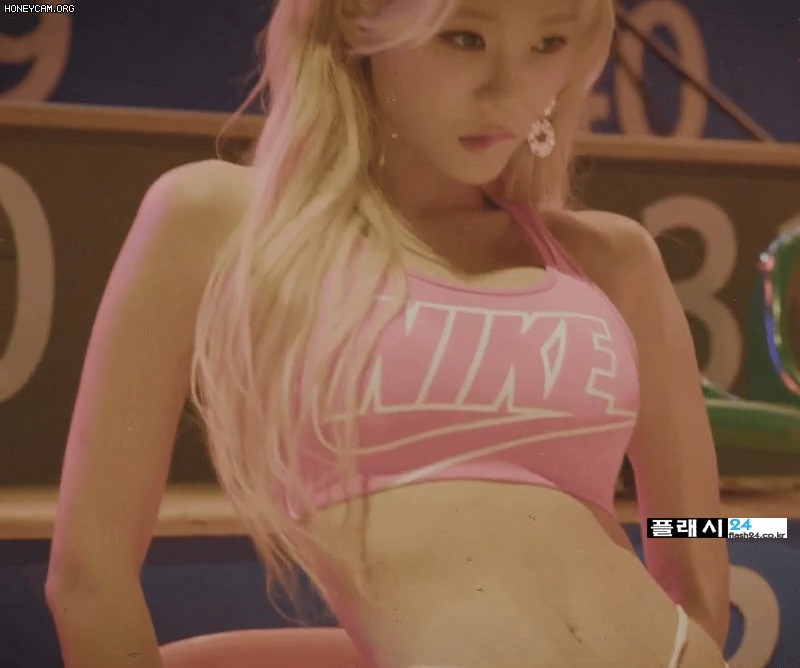 화보 촬영하는 유부녀 빛베리 수준
