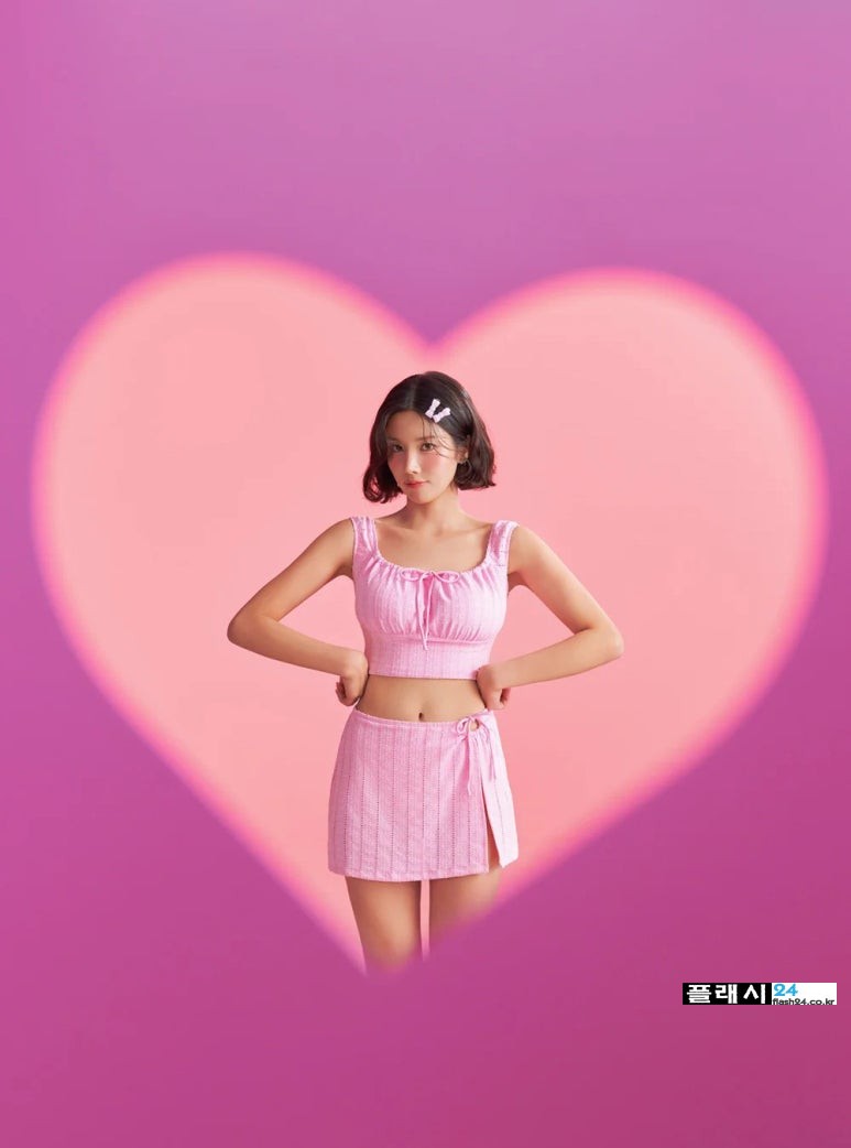 250426-EUNBI-model-for-swimwear-CORALIQUE-5.jpg