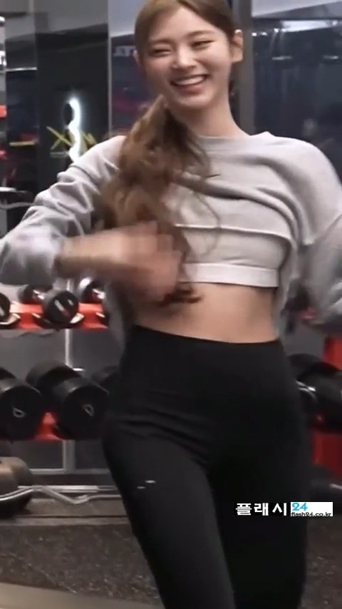 미야오 안나 헬스장 레깅스