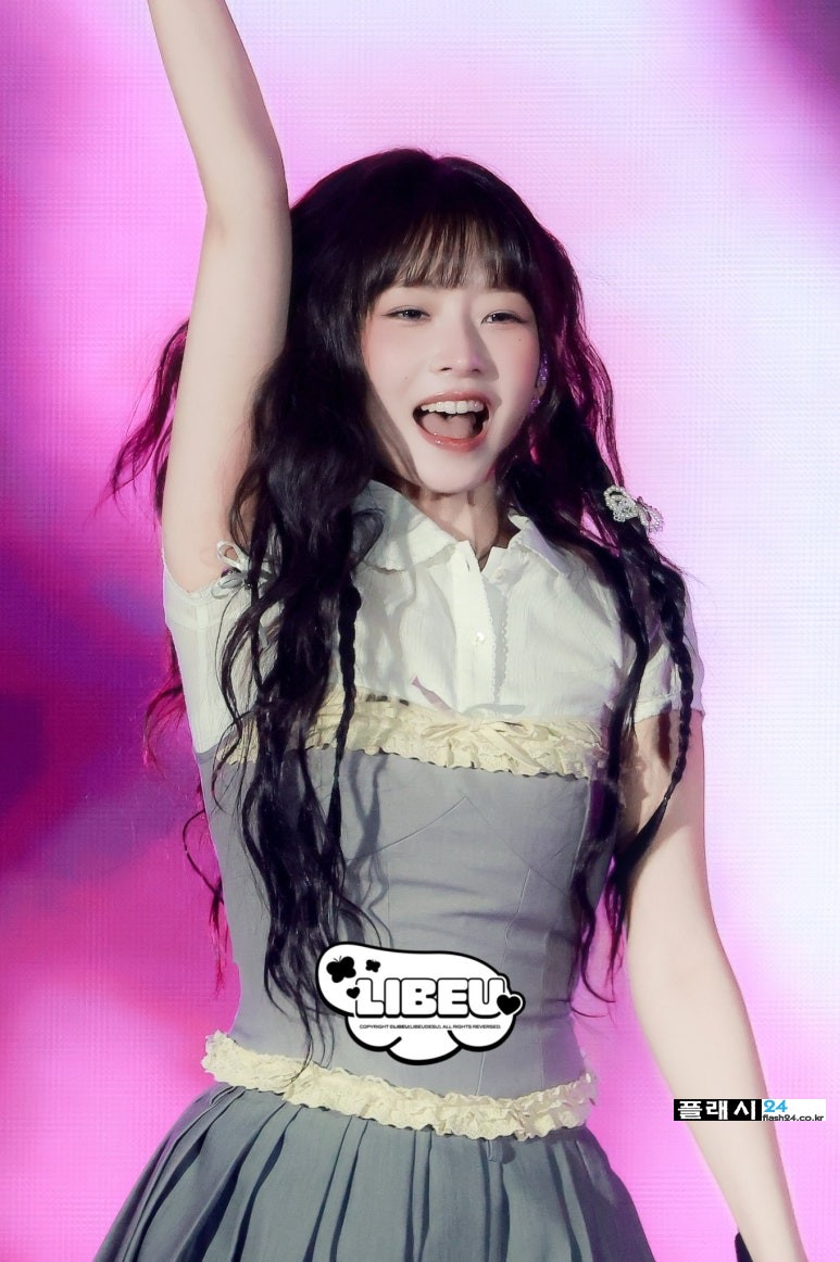 250504-Rei-at-LIV-Golf-Korea-Concert-12.jpg