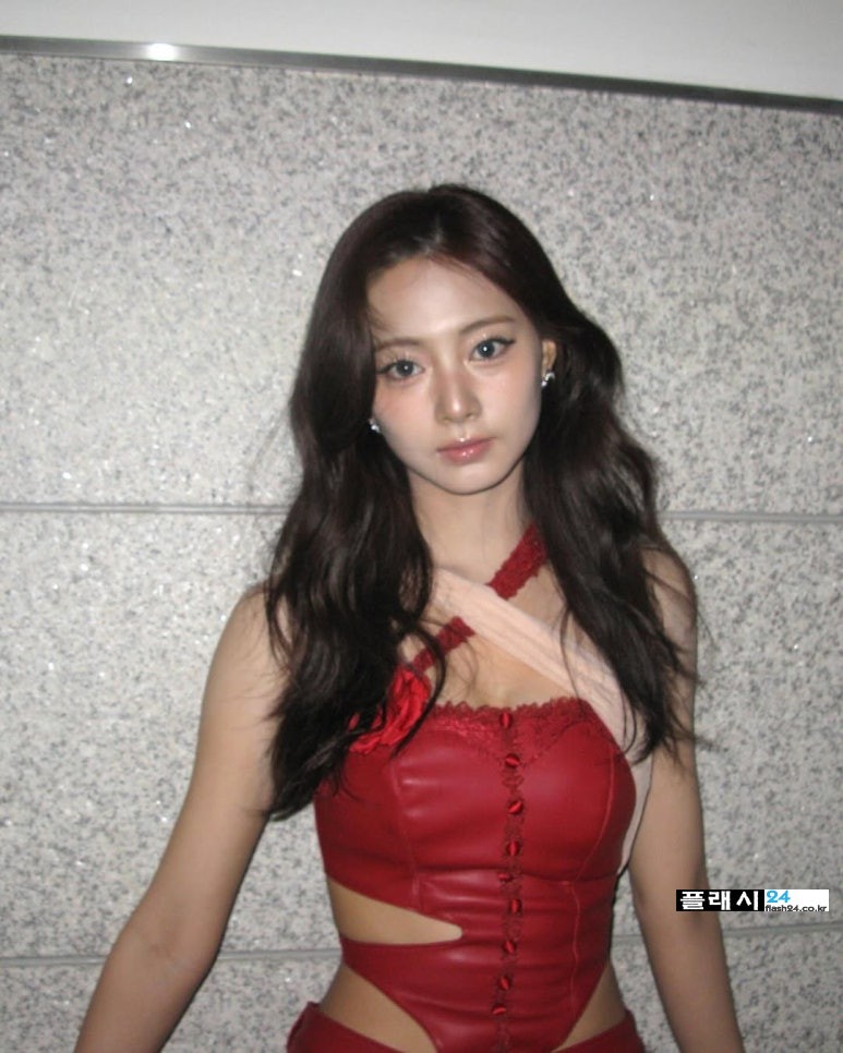 250426-Tzuyu-IG-9.jpg