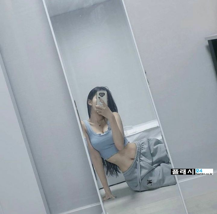 골반 미녀의 거울 셀카