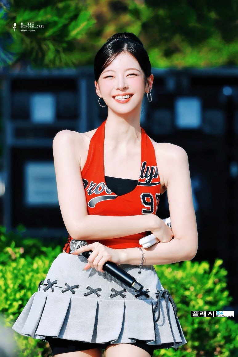 250614-Lia-at-MusicCore-MiniFanmeeting-1.jpg