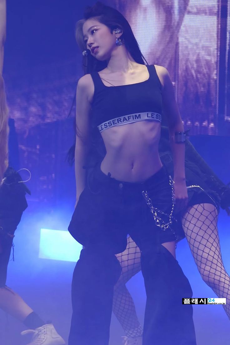 르세라핌 카즈하 잘 빠지긴했다