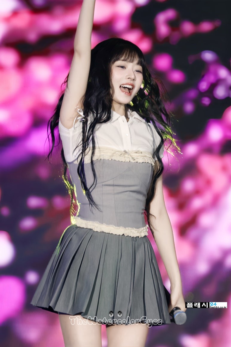250504-Rei-at-LIV-Golf-Korea-Concert-9.jpg