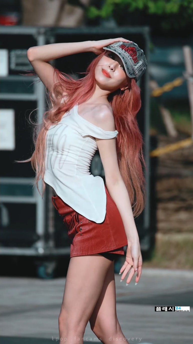 250614-Yuna-at-MusicCore-MiniFanmeeting-12.jpg