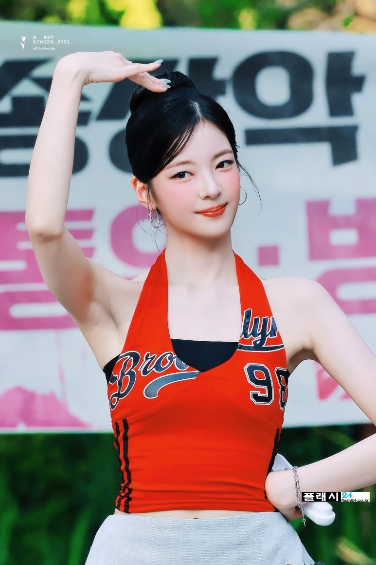 250614-Lia-at-MusicCore-MiniFanmeeting-3.jpg