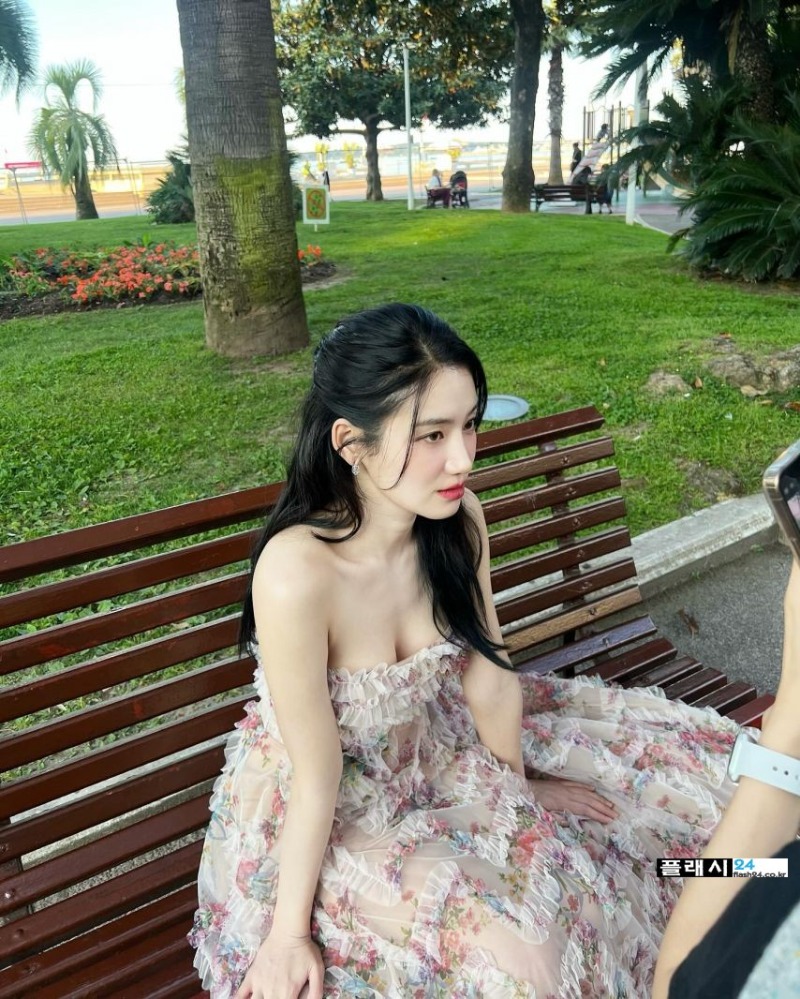 배우 박주현 이 위치 너무 좋은데