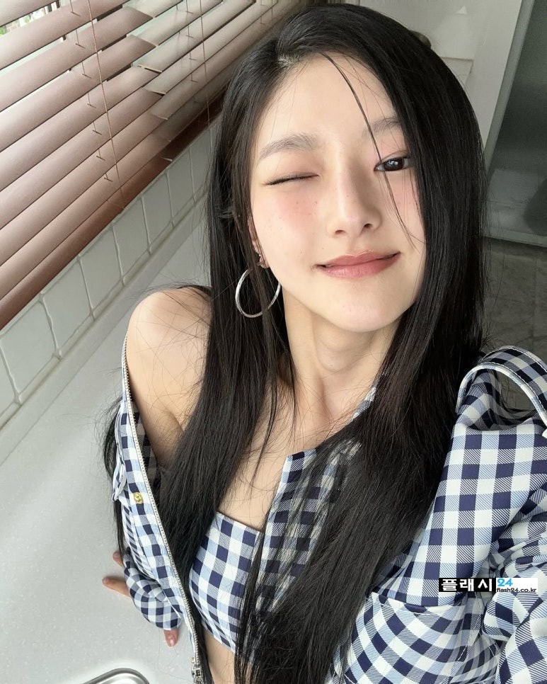 250619-KISSOFLIFE-IG-Haneul-4.jpg