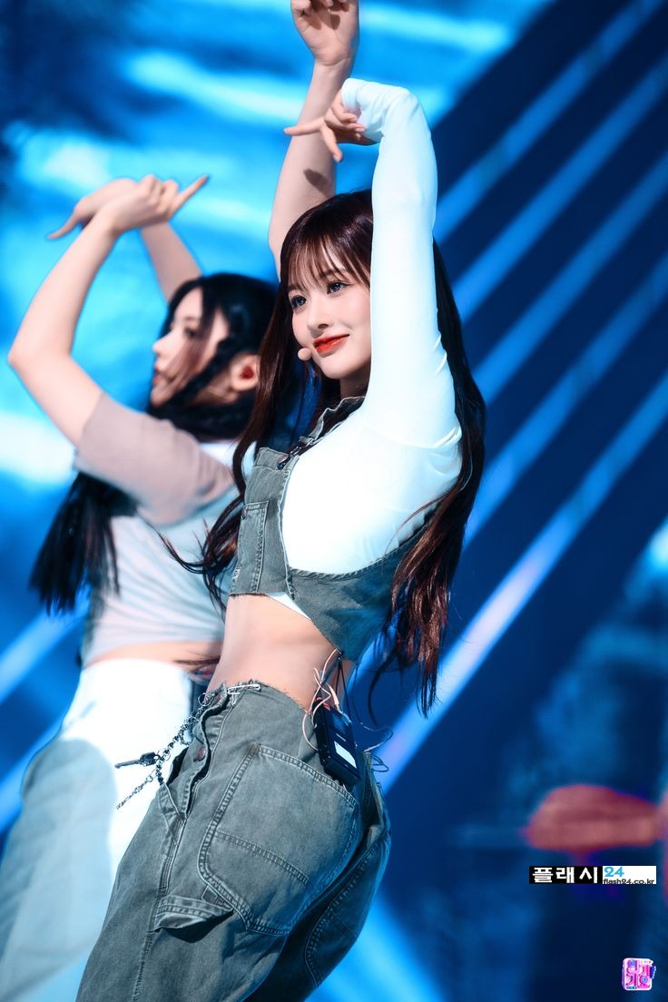 엔믹스 설윤 여전히 다른 허리 라인