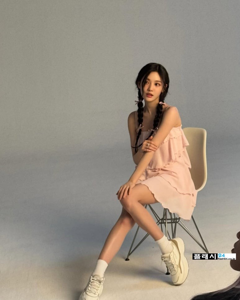 250501-Ningning-IG-7.jpg