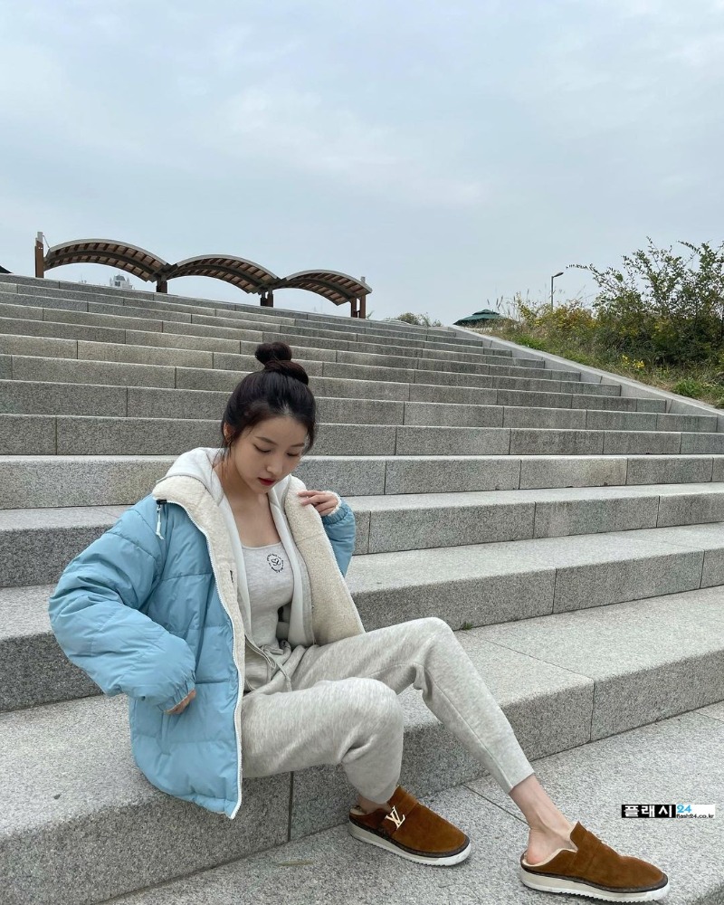 250506-Somi-IG-2.jpg