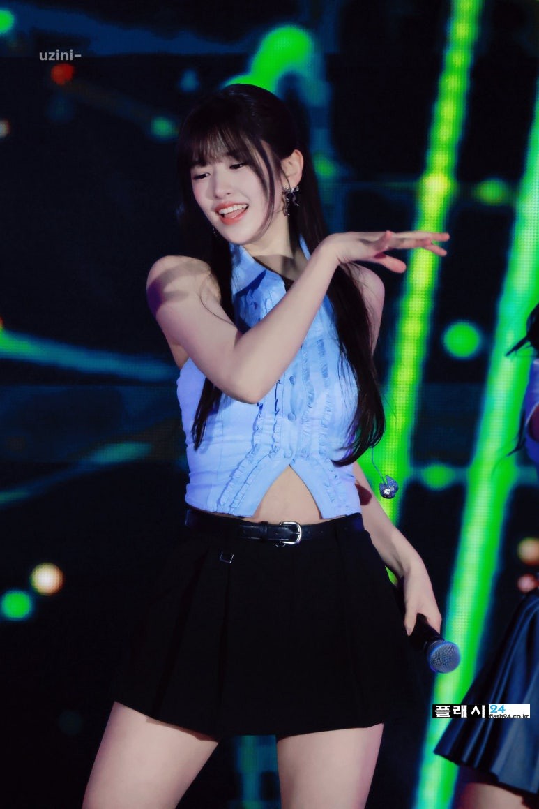250504-AnYujin-at-LIV-Golf-Korea-Concert-16.jpg