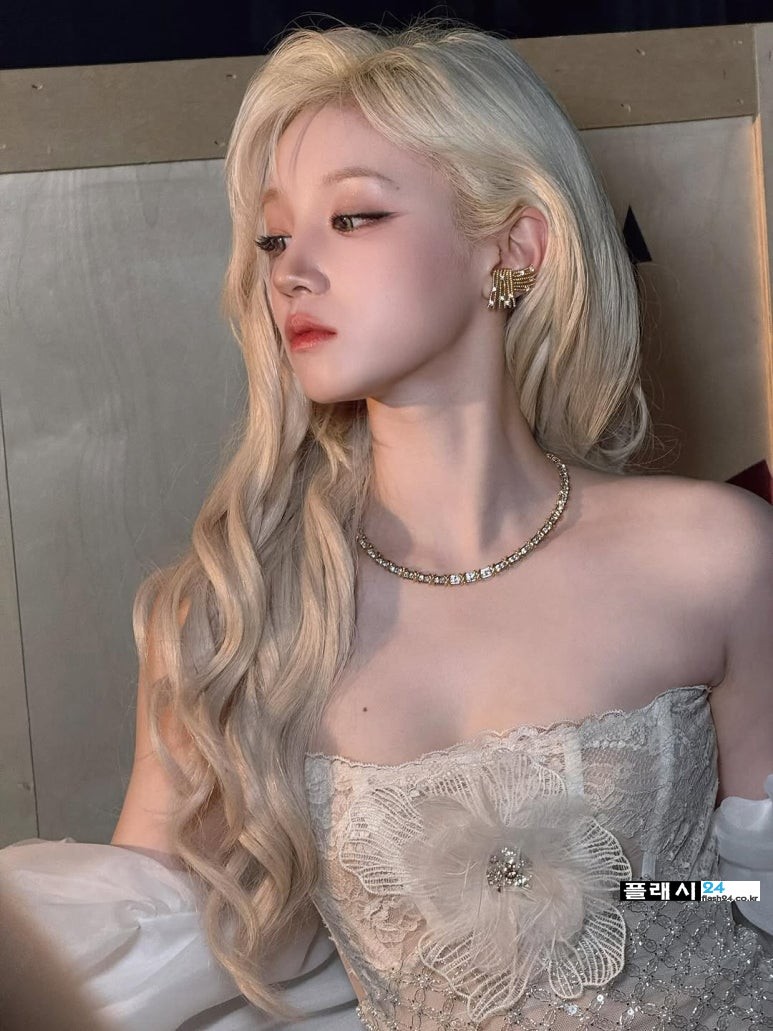 250630-Yuqi-IG-6.jpg