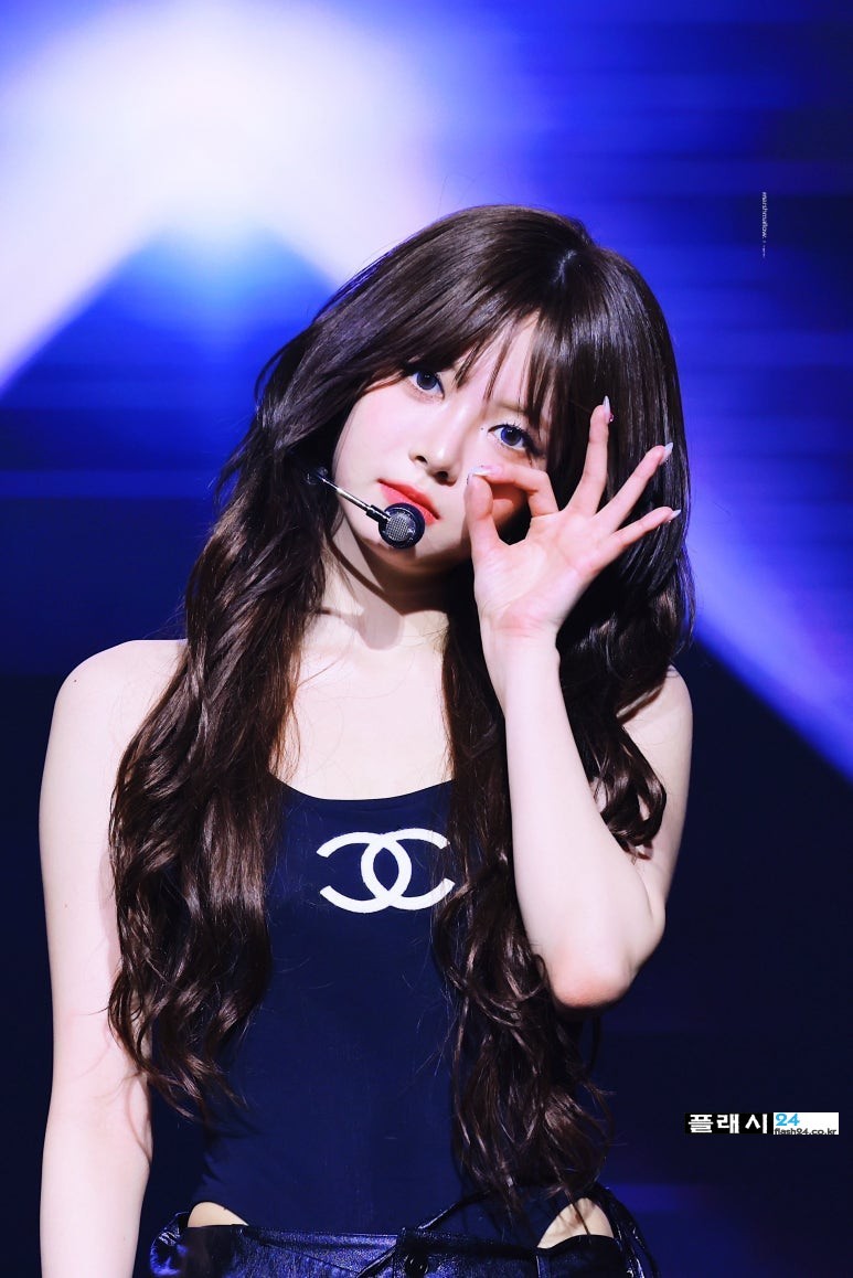 250419-Eunchae-at-EASY_CRAZY_HOT-Concert-D1-3.jpg