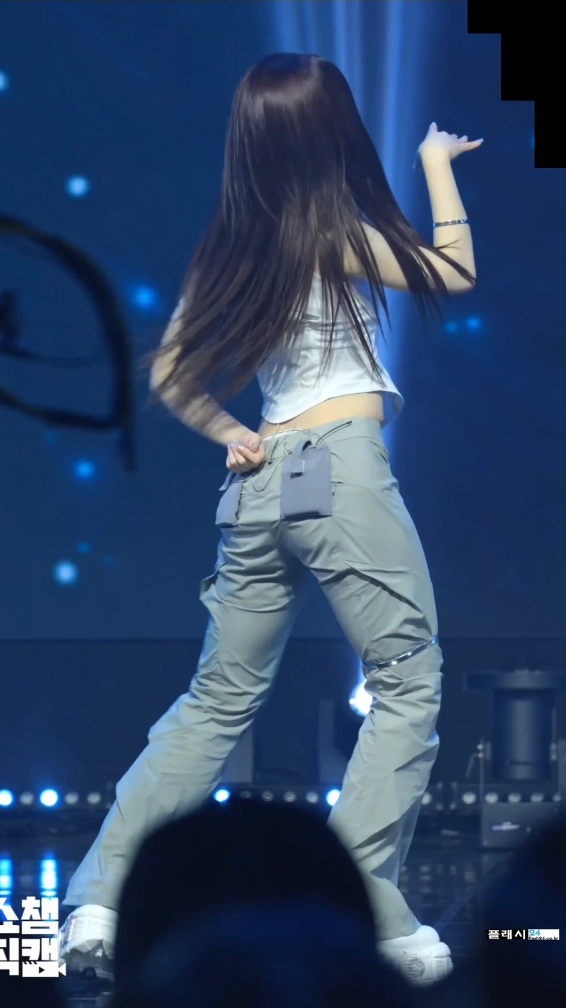 i1985693360.jpg
