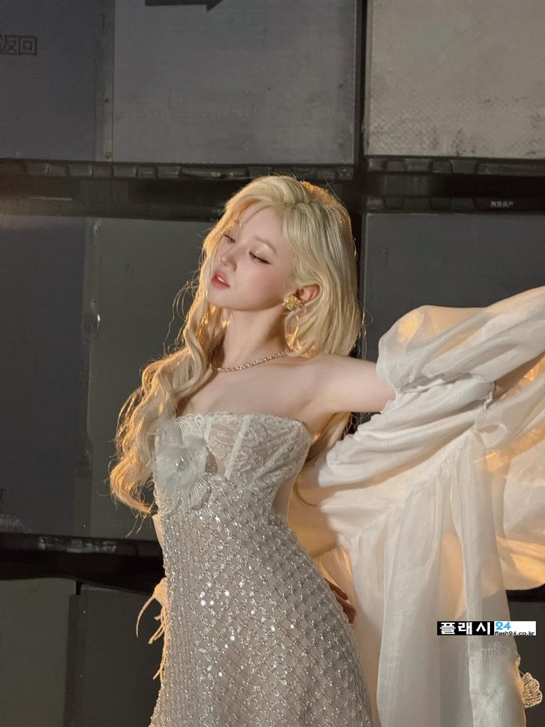 250630-Yuqi-IG-8.jpg
