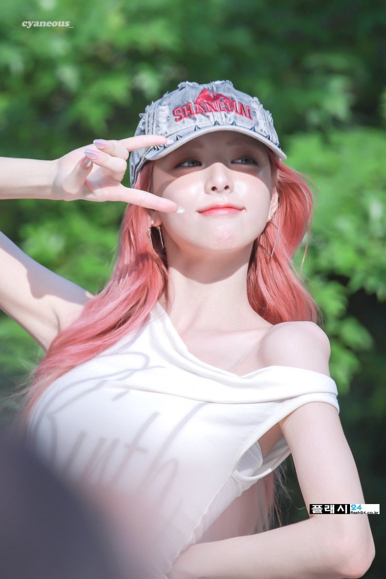 250614-Yuna-at-MusicCore-MiniFanmeeting-17.jpg