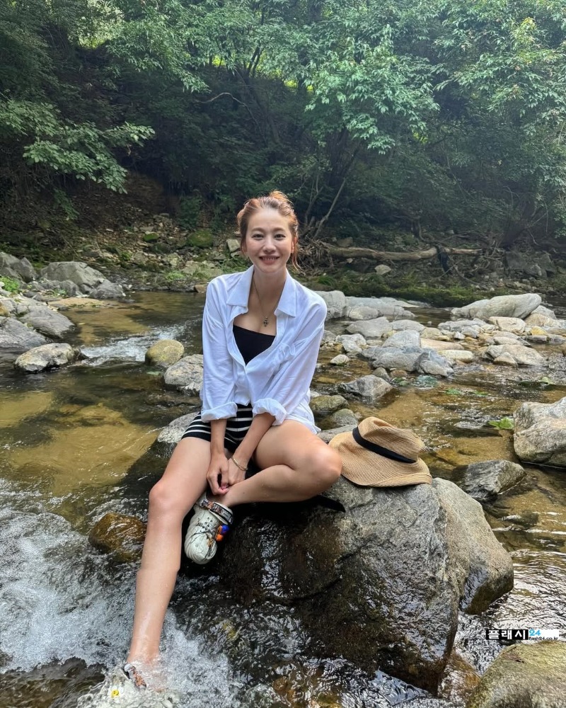 흔한 계곡녀 배우 유인영