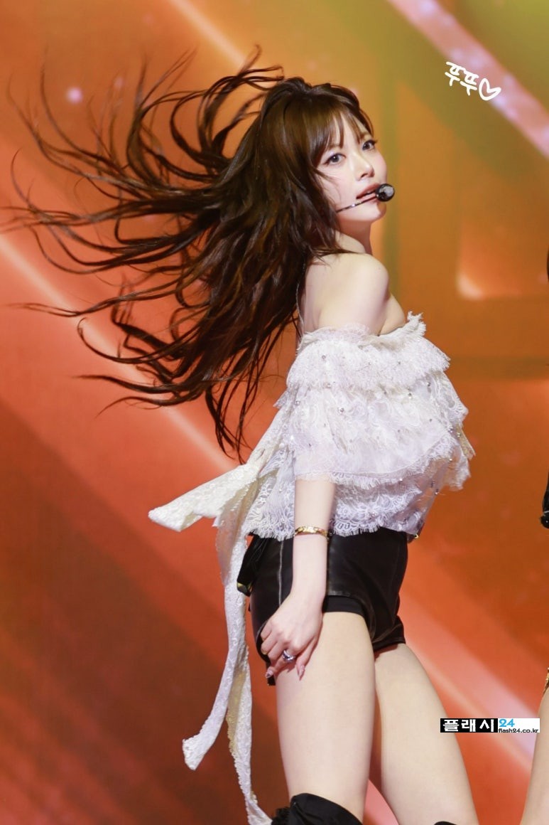 250419-Eunchae-at-EASY_CRAZY_HOT-Concert-D1-5.jpg