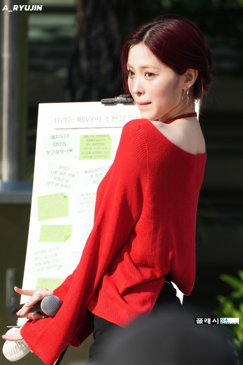 250614-Ryujin-at-MusicCore-MiniFanmeeting-8.jpg