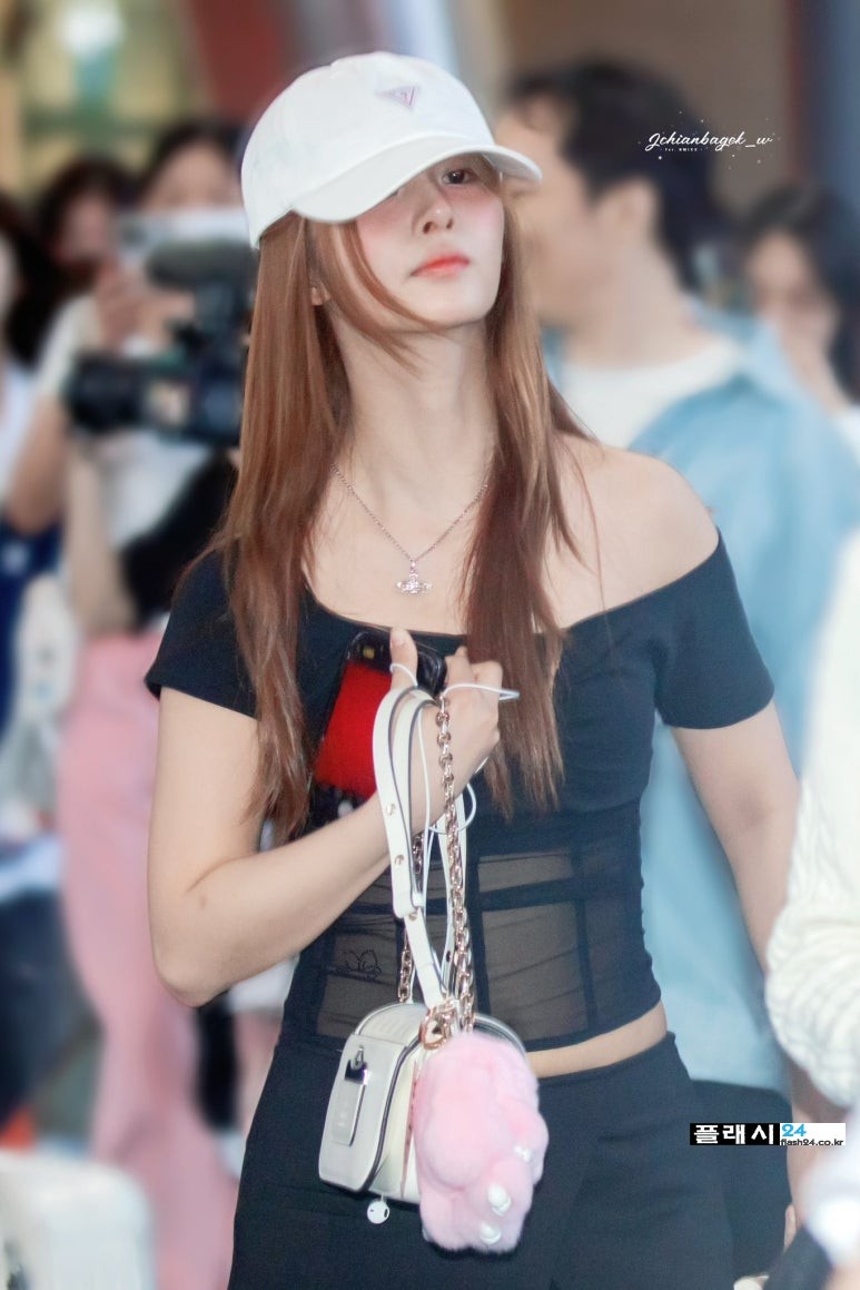 250609-Sullyoon-at-ICN-arrival-5.jpg